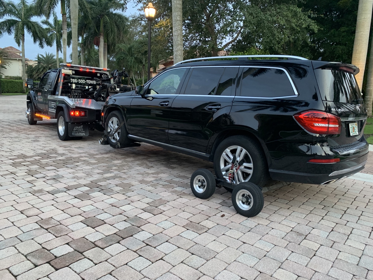 MayDay Tow vehicle transport service Miami